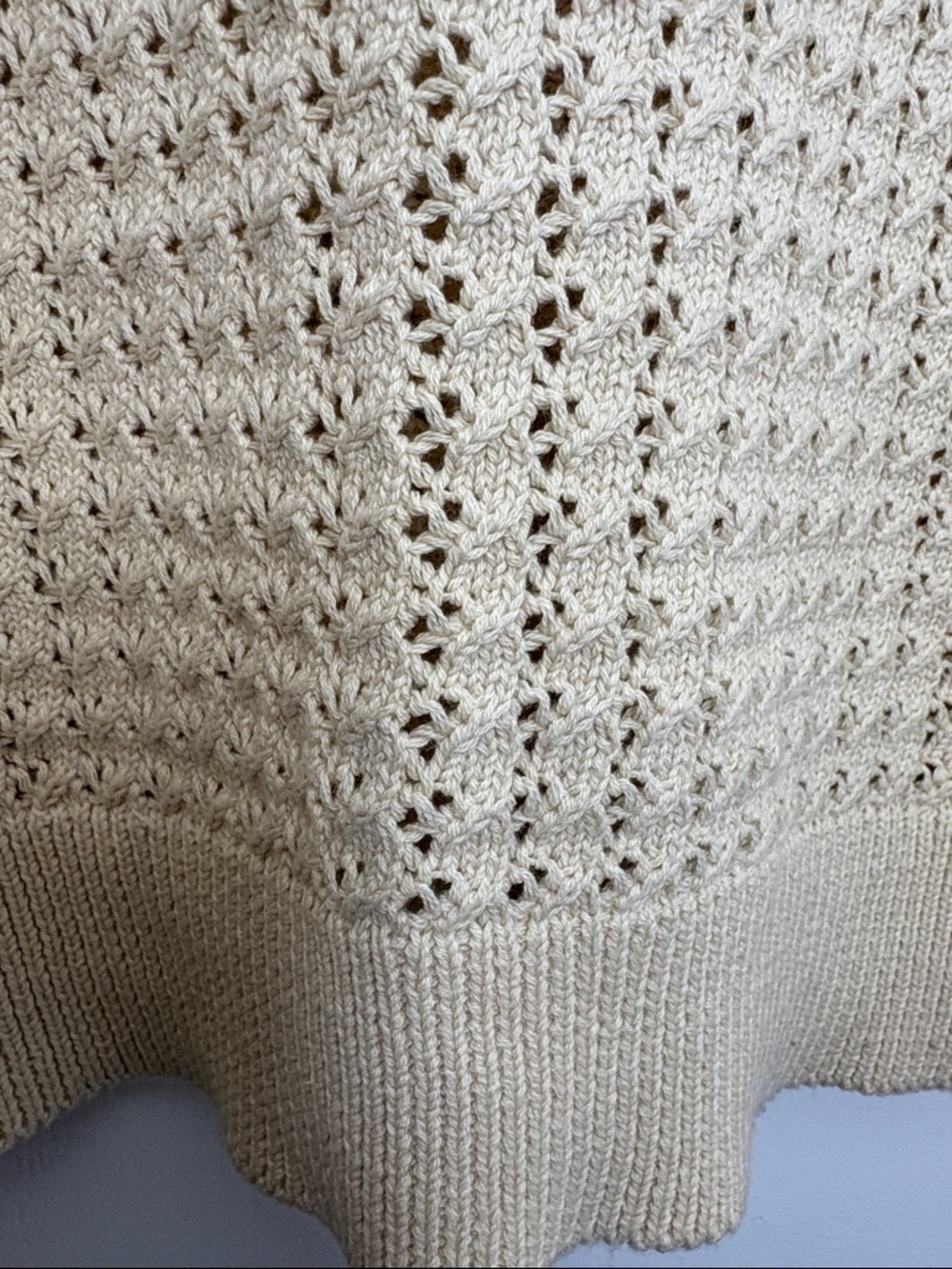 Elie Tahari Top Womens Medium Crochet Open Knit Collared V Neck Old Money Preppy - Picture 9 of 10